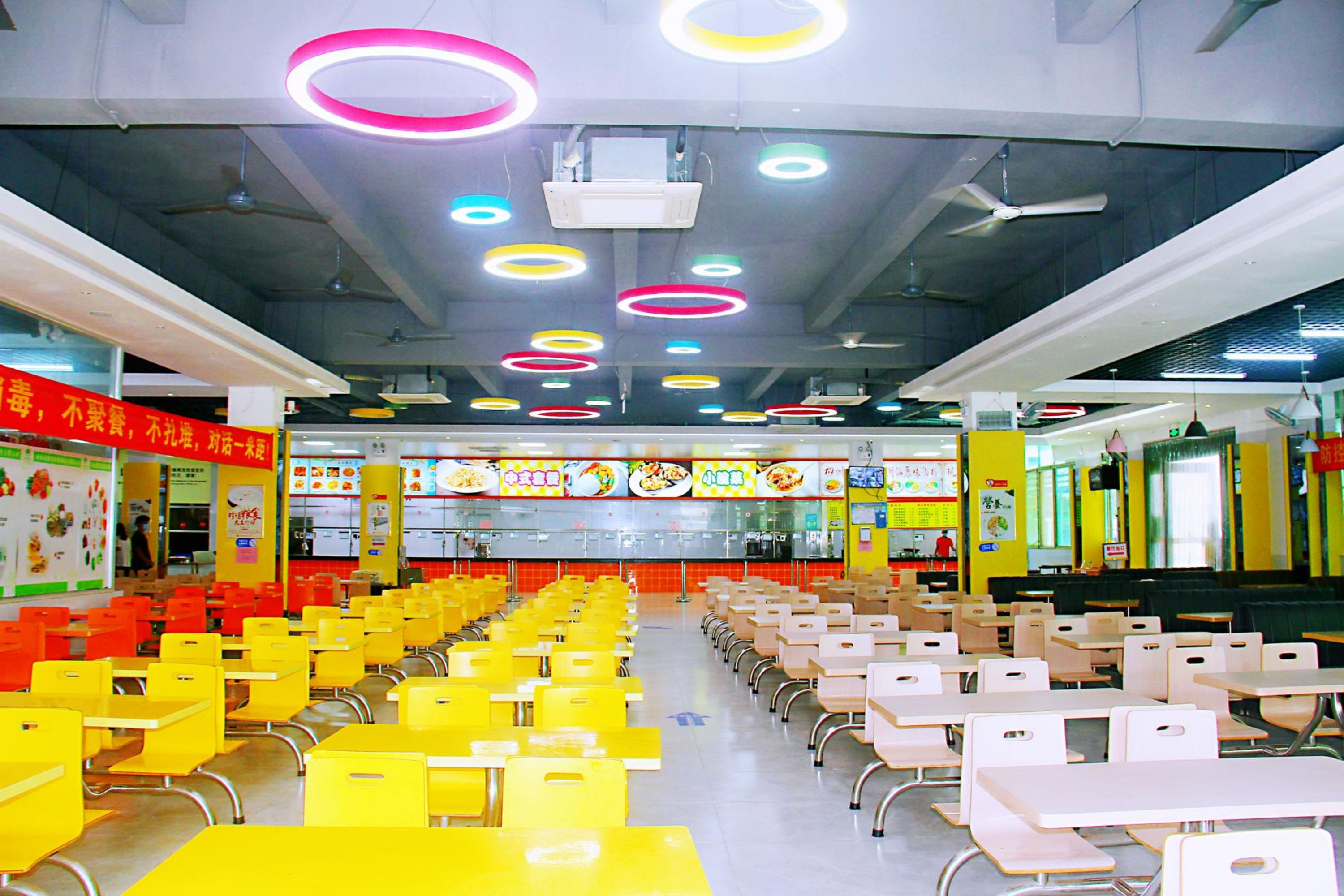 学校一号食堂